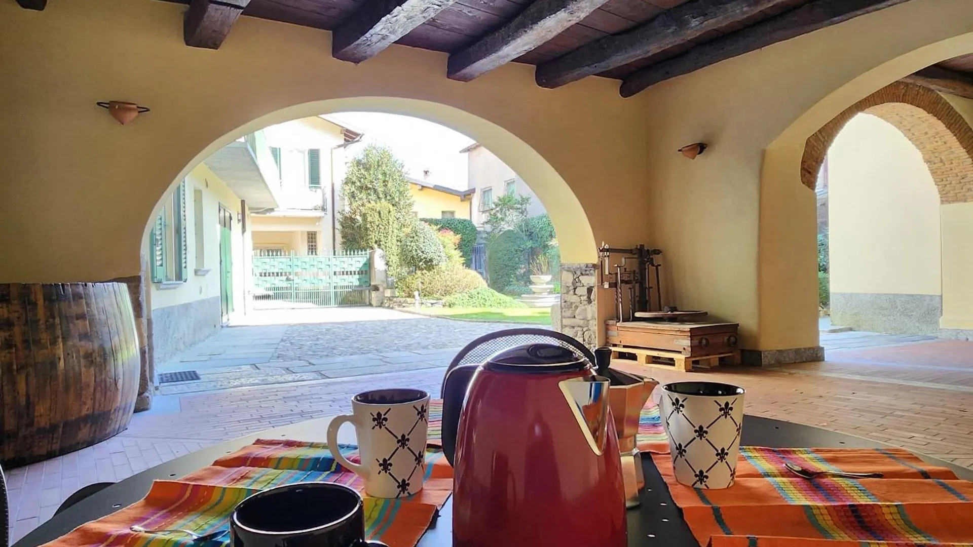 Апартаменты The Courtyard Of The 6 Arches Garlate